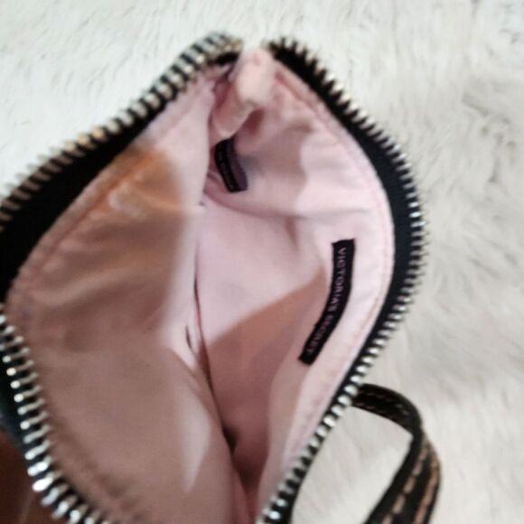 𝅺Victoria's Secret Leather Look Wristlet - Picture 8 of 10